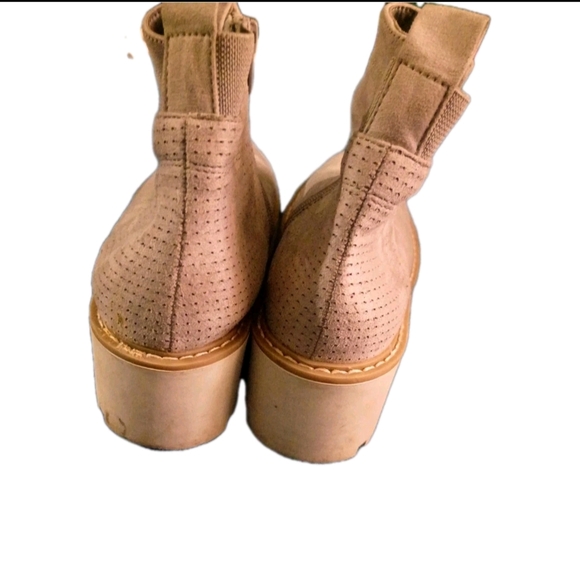 Sonoma Ortholite ECO Banana Gray Chelsea Boot Bootie Faux Suede Women's Size 9.5 - Picture 3 of 3